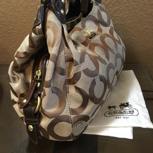 Coach Handbag - Picture 3 of 6